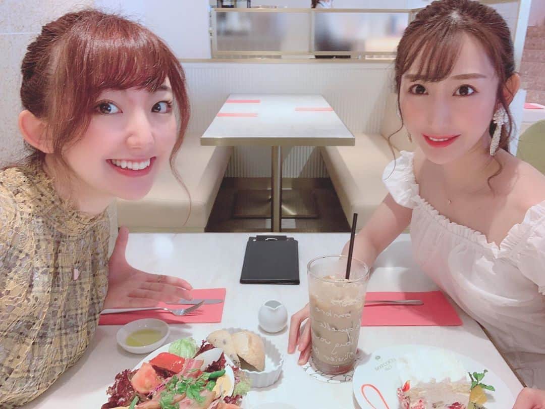 のインスタグラム：「#メンバー #みんな #いろんなところで #輝いて #活躍してて #尊敬するよ #みんなとたまに会うと #刺激もらえる #cake #おしりちゃん #かわいい」
