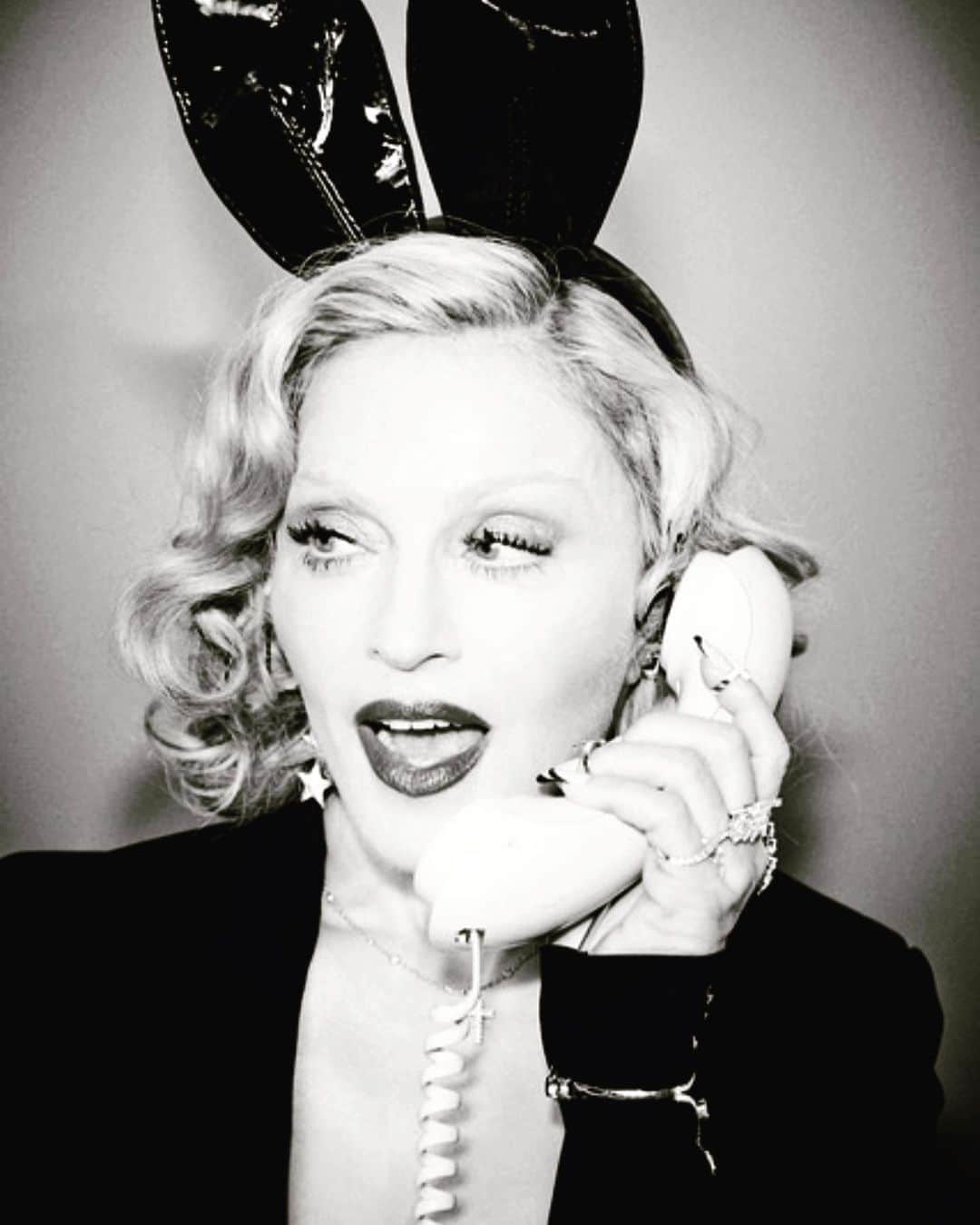 エレン・ヴォン・アンワースさんのインスタグラム写真 - (エレン・ヴォン・アンワースInstagram)「Are you invited to the queens bd  party 🎈tomorrow? @madonna styling @bcompleted」8月15日 23時48分 - ellenvonunwerth