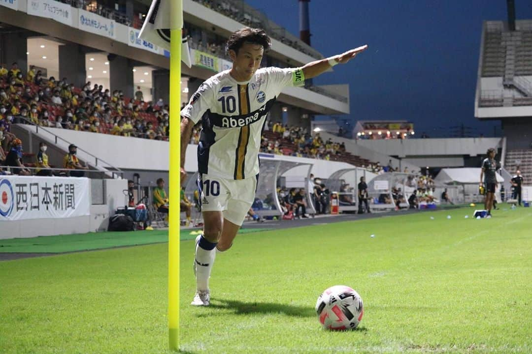 FC町田ゼルビアさんのインスタグラム写真 - (FC町田ゼルビアInstagram)「#0815北九州 戦 フォトギャラリー📸⚽️ ﻿ ● 町田 1 - 2 北九州 ﻿ #深津康太 #小田逸稀 #平戸太貴 #髙江麗央 #安藤瑞季 #酒井隆介 #土居柊太 #岡田優希 ﻿ #FC町田ゼルビア #zelvia #Jリーグ #サッカー #スポーツ #soccer #football #JLeague #町田﻿ #ミクニワールドスタジアム北九州」8月15日 23時52分 - fcmachidazelvia