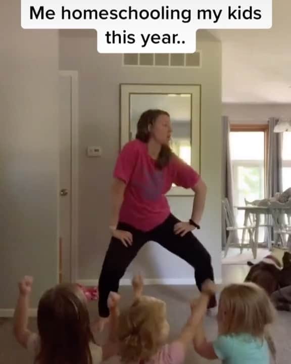 Average Parent Problemsのインスタグラム：「Is there a tiktok dance that teaches long division??? // tiktok: @mommymyler」