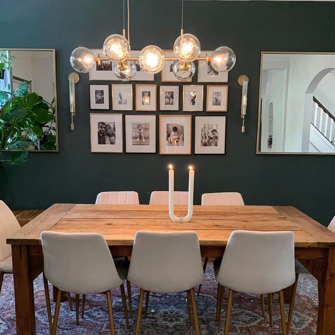 Helena Glazer Hodneのインスタグラム：「Happy Weekend✨ {there’s a detailed dining room post linked in my stories}」