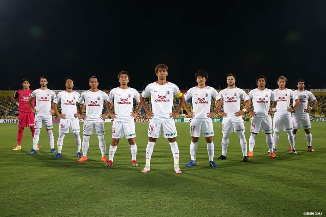清武弘嗣のインスタグラム：「勝つ。 全員で！！ . #team #しかし暑かった」
