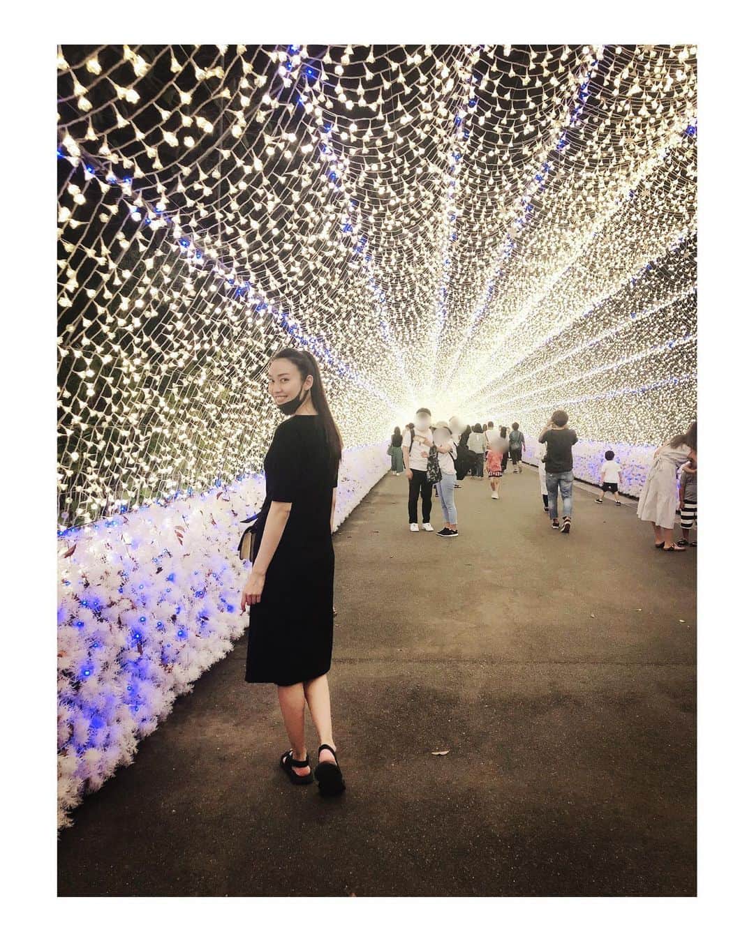 蔵歩実さんのインスタグラム写真 - (蔵歩実Instagram)「🌝✨ . . #なばなの里 #イルミネーション #japanese #japanesegirl #일본 #일본인 #일본사람#東京 #tokyo #도쿄 #モデル #model#모델 #followme  #高身長 #高身長女子 #instalove #ootd」8月16日 0時18分 - ayumi_kura_