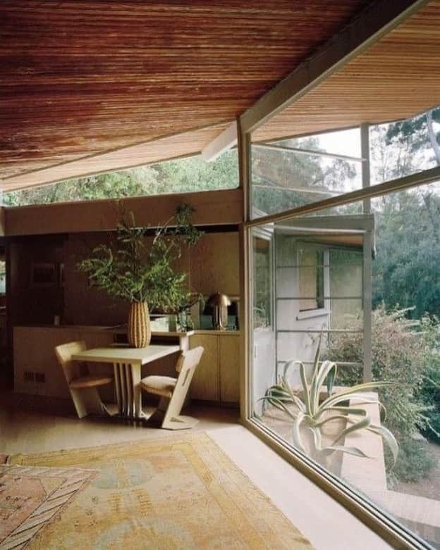 カレントエリオットのインスタグラム：「the richard lechner house by rudolf schindler / #interiorinspo」