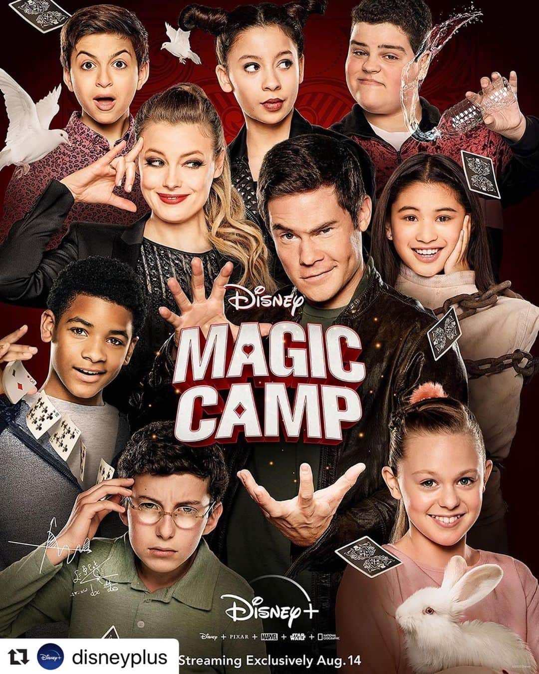 ロッチェル・エイツのインスタグラム：「Just a reminder that #MagicCamp is streaming now on @disneyplus!!  ・・・ ♠️♦️」
