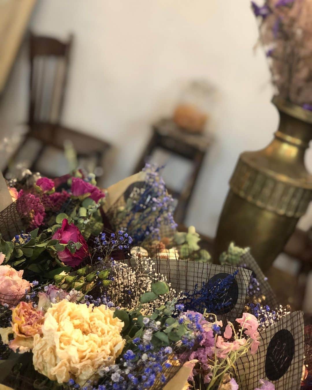 のインスタグラム：「💙💜💛 ランチタイムなう🧡  #flowers  #dryflower  #cute #picture #cameragirl  #kawaii #japanese #girl  #memories #boxercise #gym #training #trainingday  #trainiggirl #covid19 #covid_19」