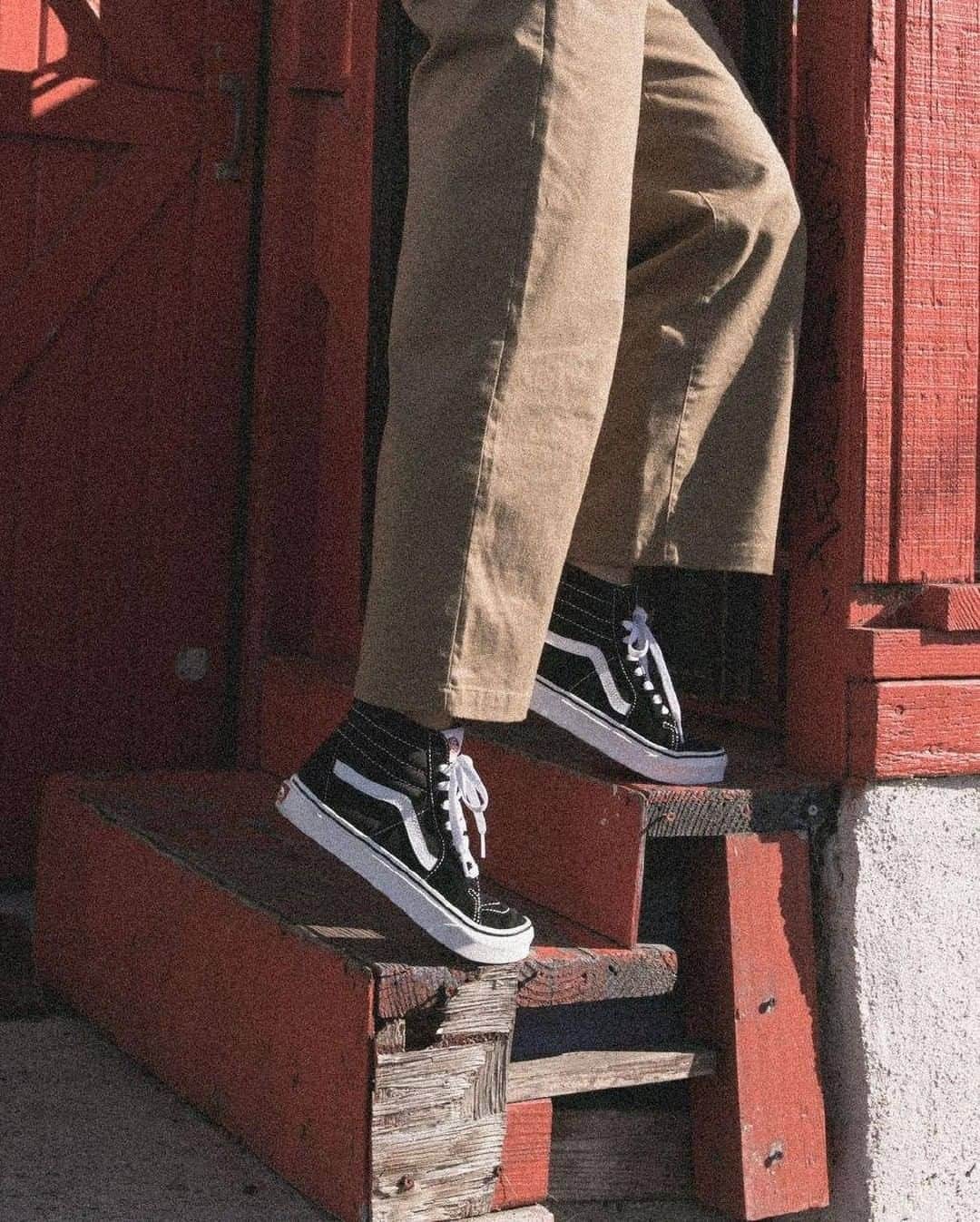 Vans Philippinesさんのインスタグラム写真 - (Vans PhilippinesInstagram)「Step your style up this week in the Sk8-Hi! Available at http://lazada.com.ph/vans #VansPhilippines」8月16日 13時00分 - vansphilippines