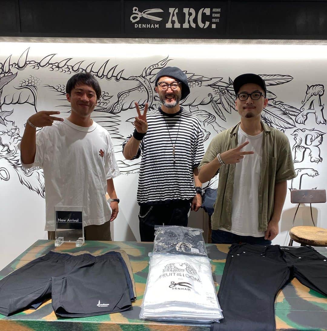 のインスタグラム：「DENHAM @hankyu_mens_tokyo STOTE.  @reserveboys @denhamthejeanmaker @denham @denhamjapan @denham_china @bisenbi88 @kame_0126 @115take #阪急メンズ東京 #アトリエリザーブ #デンハム#夏#デニム#スタッフ最高#孤立#がんばれ」