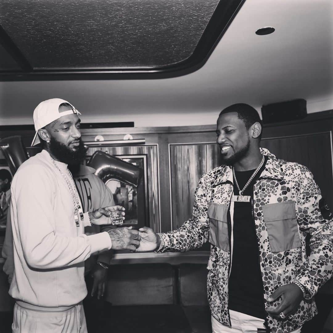 のインスタグラム：「Happy Cday Nip!! 💙 The World & the Culture misses you!  The Marathon Continues tho 🏁🙏🏾」