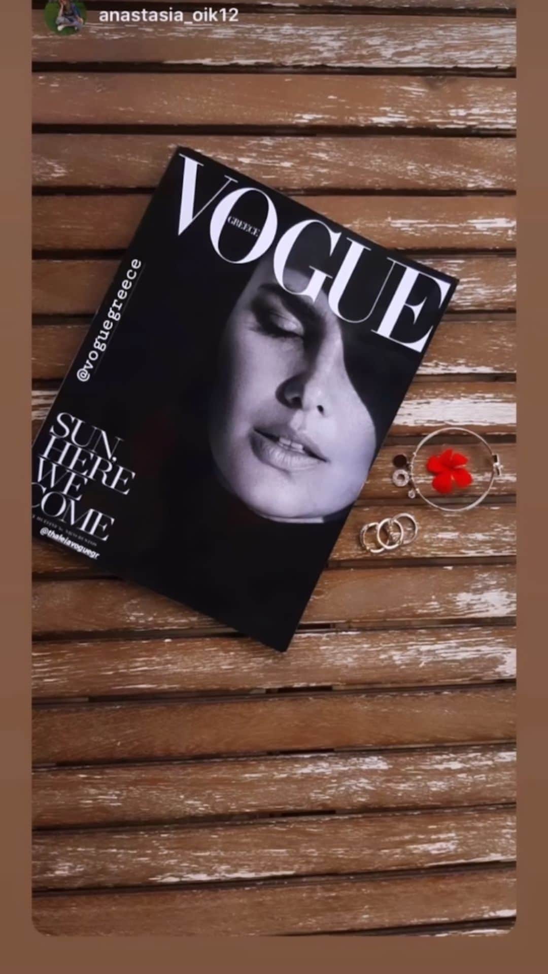 キャンディス・ハフィーンのインスタグラム：「Many thanks for the love and support! Every time I saw you reading my @voguegreece issue I smiled and tried to screenshot as many as possible! You guys are the SUN, MOON and STARS! 🙏💛」