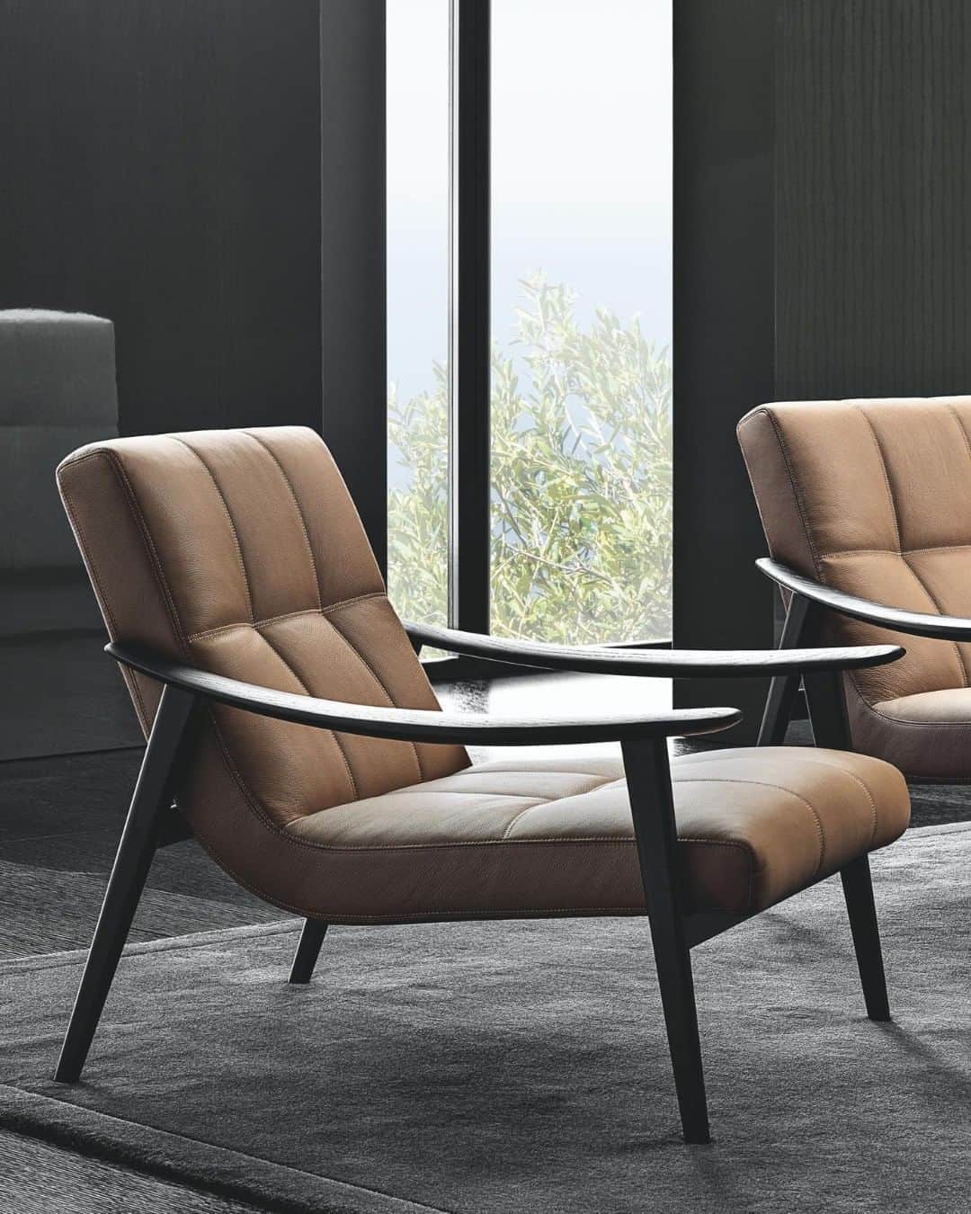 Minotti Londonさんのインスタグラム写真 - (Minotti LondonInstagram)「The Fynn seats by @gamfratesi are the finest expression of the delicate balance between Danish sensibility towards fine cabinet-making and Minotti’s unique upholstering craftsmanship.  Discover Fynn now via the link in our bio.  #minotti2020collection #minotti #fynn #armchair #chair #madeinitaly #gamfratesi #rodolfodordoni #couture #design #creativity #indoor #outdoor #interiordesign #designlover #architecture #furniture #minottilondon」8月16日 5時53分 - minottilondon