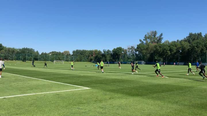 ボージャン・クルキッチのインスタグラム：「Practicing ⚽️ #goodassist @maxiurruti37 👏🏻 @impactmontreal 🔵⚫️」
