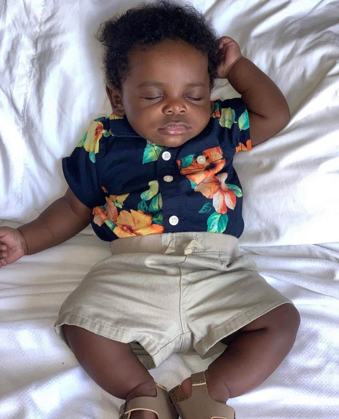 GapKidsさんのインスタグラム写真 - (GapKidsInstagram)「You came at exactly the right time, #NationalRelaxationDay 😴 Tell us how you celebrated👇🏿 . 📷: @kingcari20」8月16日 7時06分 - gapkids