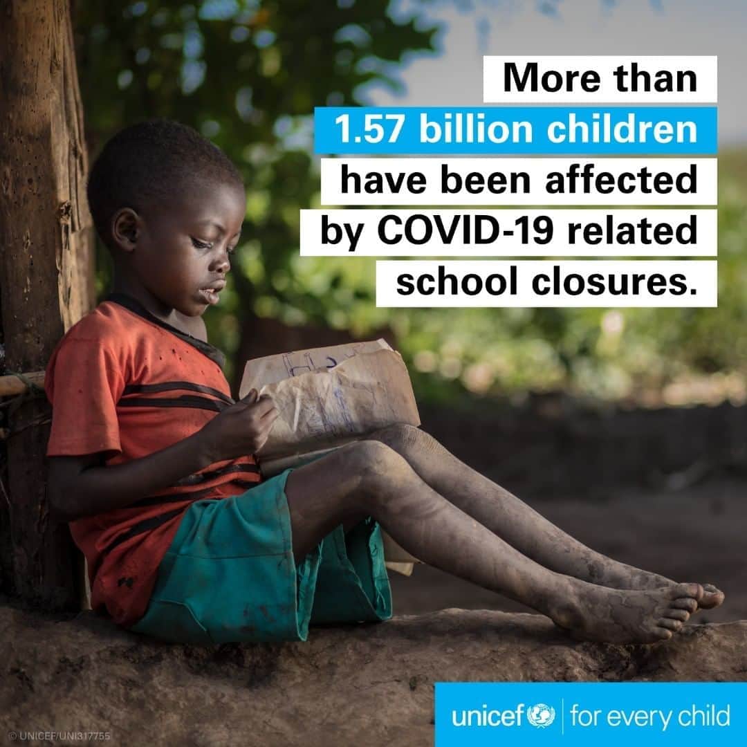 unicefさんのインスタグラム写真 - (unicefInstagram)「More than 1.57 billion children have been affected by #COVID19 related school closures. We don’t yet have enough evidence to measure the impact on disease transmission rates. But the risks to children’s learning, safety and wellbeing are well documented. The longer children are out of school, the greater the risk of sexual violence, child labour and child marriage. We know from past experience, including during the Ebola crisis, that the longer children remain out of school, the less likely they are to ever return. Children in fragile families who live with abuse, neglect or dysfunctional parenting have the double trauma of being cut off from supportive relationships with teachers or friends at school. As schools make plans to reopen after COVID-19 shutdowns, it can’t be business as usual. We’re working with governments and partners to invest in better schools - and reach the most vulnerable children. This includes making clean water, nutritious meals, psychosocial support and access to the Internet available #ForEveryChild.  © UNICEF/UNI350797/Dejongh」8月16日 7時10分 - unicef