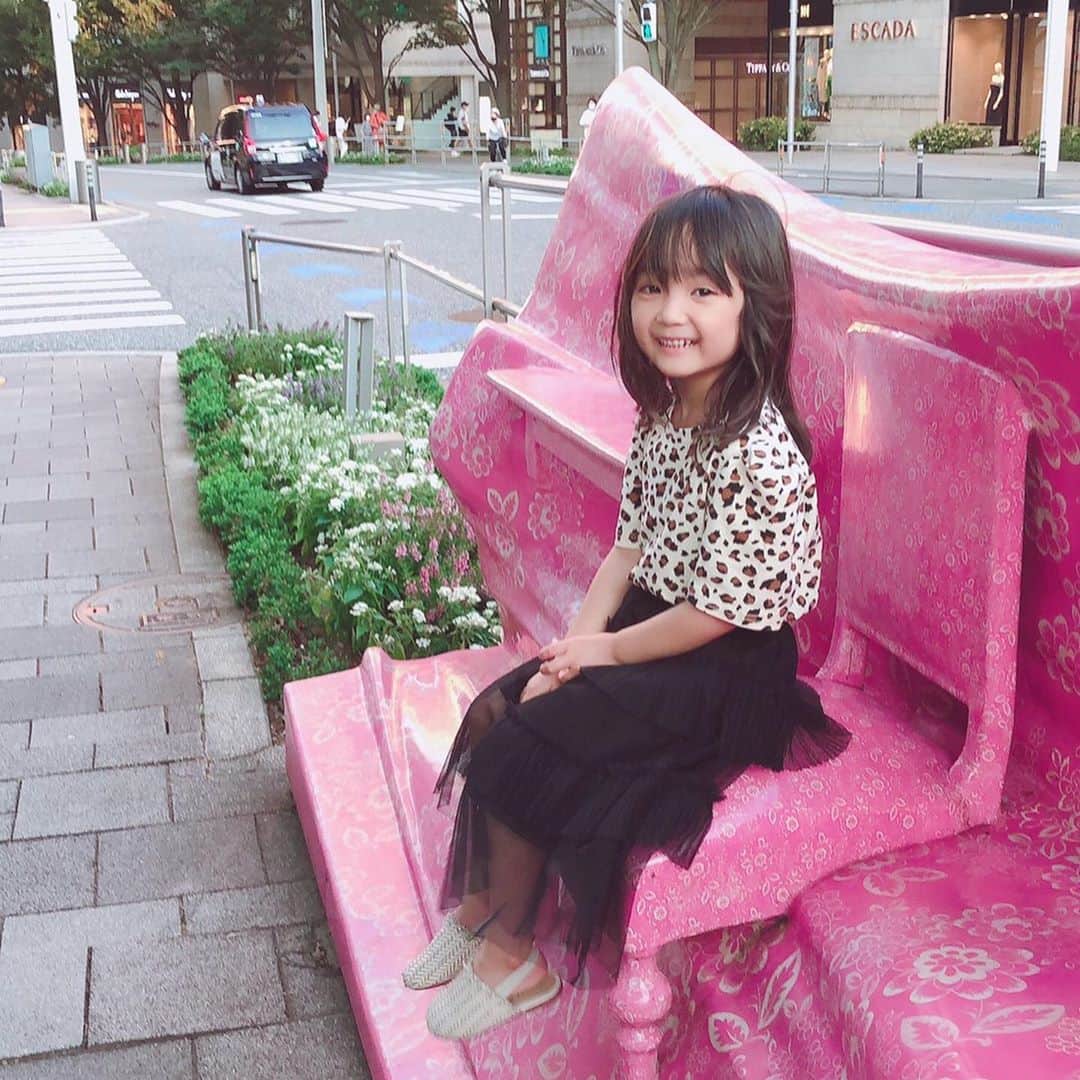 YUAさんのインスタグラム写真 - (YUAInstagram)「暑い💦💦💦 朝からお仕事のゆあ 夏バテ気味で最初はテンション低かったけど持ち直してなんとか迷惑かけずに終われそう 頑張れゆあ〜*\(^o^)/* … …  #yua #kidsmodel #urbancherry #japan #데일리그램 #일상 #패션스타그램 #얼스타그램 #육아스타그램 #오오티디 #뷰티스타그램」8月16日 13時45分 - yuagram89