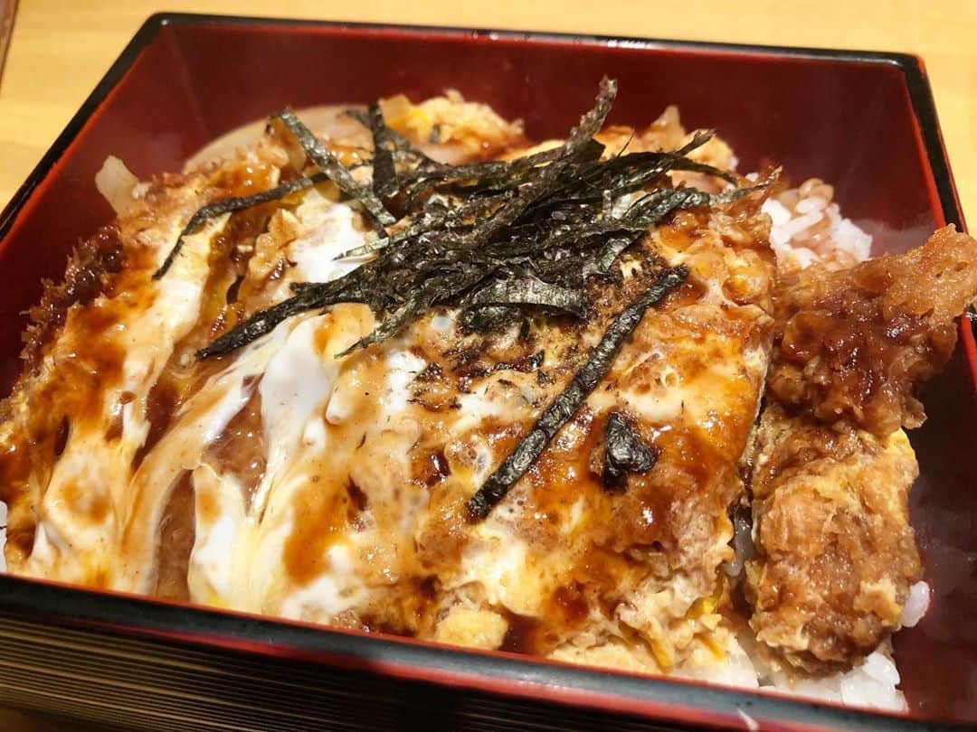 B JIRUSHI YOSHIDAのインスタグラム
