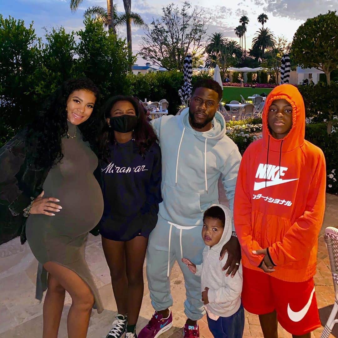 ケビン・ハートさんのインスタグラム写真 - (ケビン・ハートInstagram)「#Harts」8月16日 13時51分 - kevinhart4real