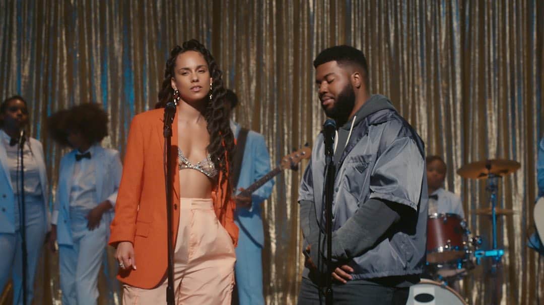 Vevoさんのインスタグラム写真 - (VevoInstagram)「A match made in heaven. 😍 Watch @aliciakeys and @thegr8khalid take on the dreaded high school dance in the visuals for their "So Done" collaboration.  ⠀⠀⠀⠀⠀⠀⠀⠀⠀ ▶️[Link in bio] #AliciaKeys #Khalid #SoDone」8月16日 8時27分 - vevo
