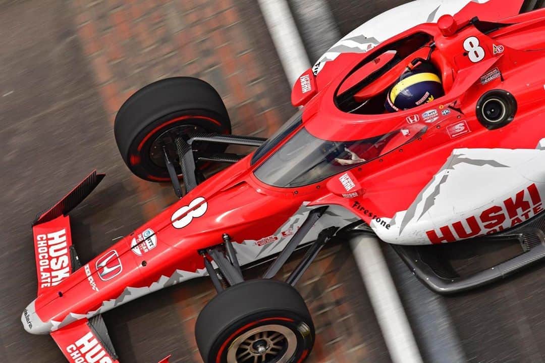 マーカス・エリクソンのインスタグラム：「P11 today in Qualifying for the 104th Indianapolis 500. Gave it everything we had and was close to fast 9 with a strong second run in the heat of the day. Still a good place to start and we can definitely do something from there in the race next Sunday 💪🏻! Big thanks to @chipganassiracing for giving me great car and to @hondaracing_hpd for an outstanding job, top 12 was 11 Honda cars today💯!! #ME8 #INDY500 #INDYCAR @huskichocolate」