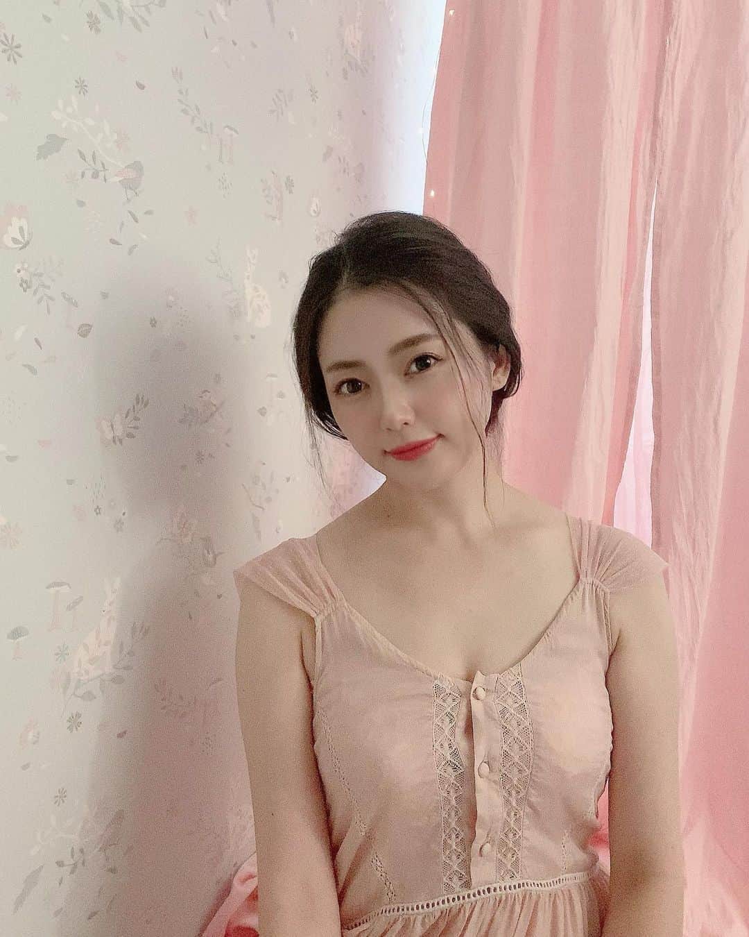 山口愛実のインスタグラム：「今日も一日暑くなるそうですね 皆様こまめな水分と適度な塩分補給お忘れなく🙏」