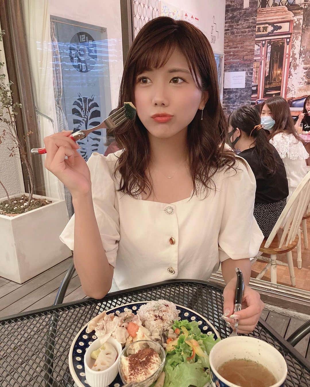 海江田麻貴のグルメインスタ