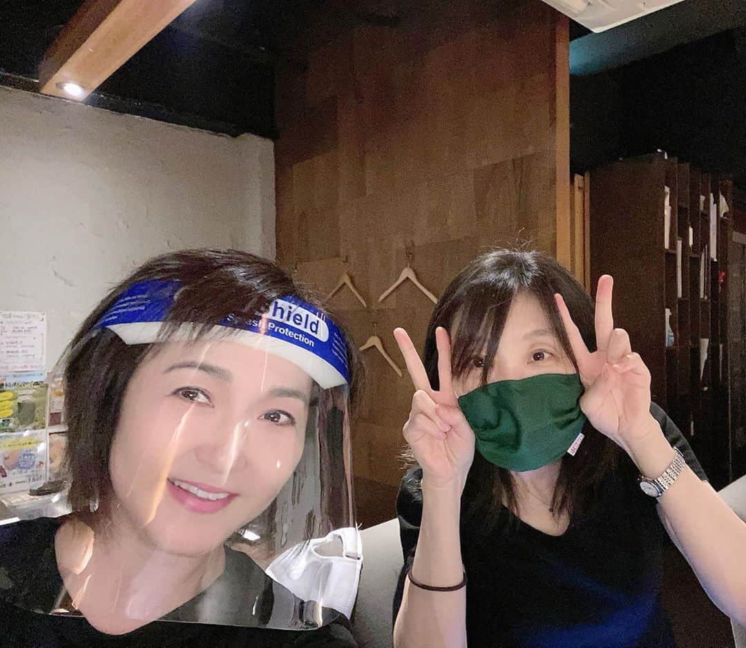 生稲晃子さんのインスタグラム写真 - (生稲晃子Instagram)「佐吉で笑顔１２３  １２３なんだかダンスしたくなるような数字の並びです💃  事務所の社長秘書のりこちゃんが佐吉に来てくれました🍻 長い間事務所にはお世話になっていて、マネージャーさんと食事ということはあるけれど、社長秘書と２人で食事は初めてでした😄  私達同い年ということもあり、とても濃くて楽しい時間を過ごさせていただきましたました‼️ また、マネージャーとは違った視点から私のことを見ていてくれて、大変参考にもなりました〜😊  のりこちゃん、また話そうね✨  #プロダクション尾木 #鉄板焼佐吉 #生稲晃子」8月16日 11時59分 - akiko__ikuina