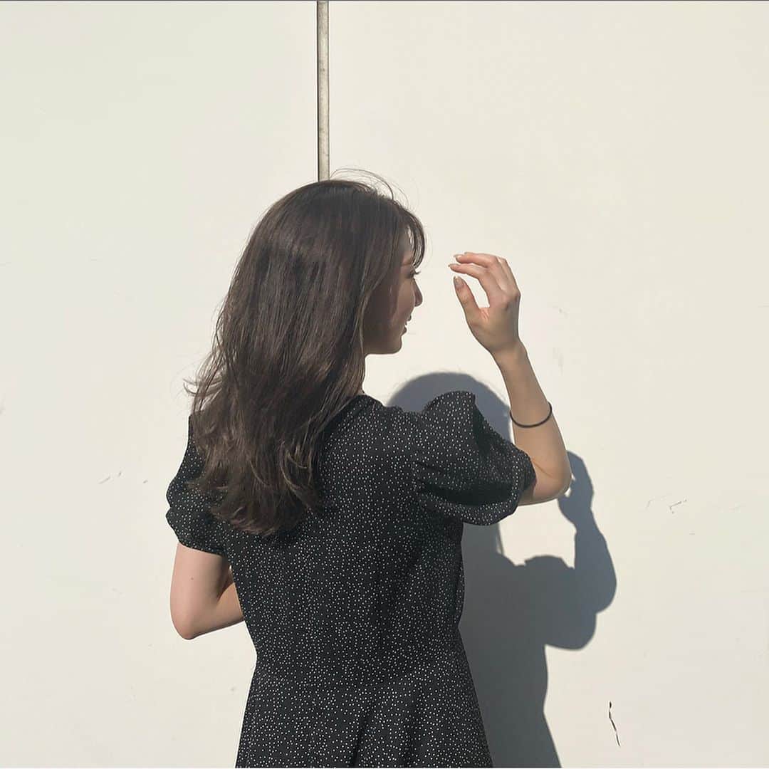 古南 祐佳のインスタグラム：「. 神カラー🥺💓透明感🥺 2枚目の動画は日差しが強すぎて画面全てが曇った現象おきたけど それでもわかる透明感🥺 . . @by.nagao  #haircolor #hairstyle」