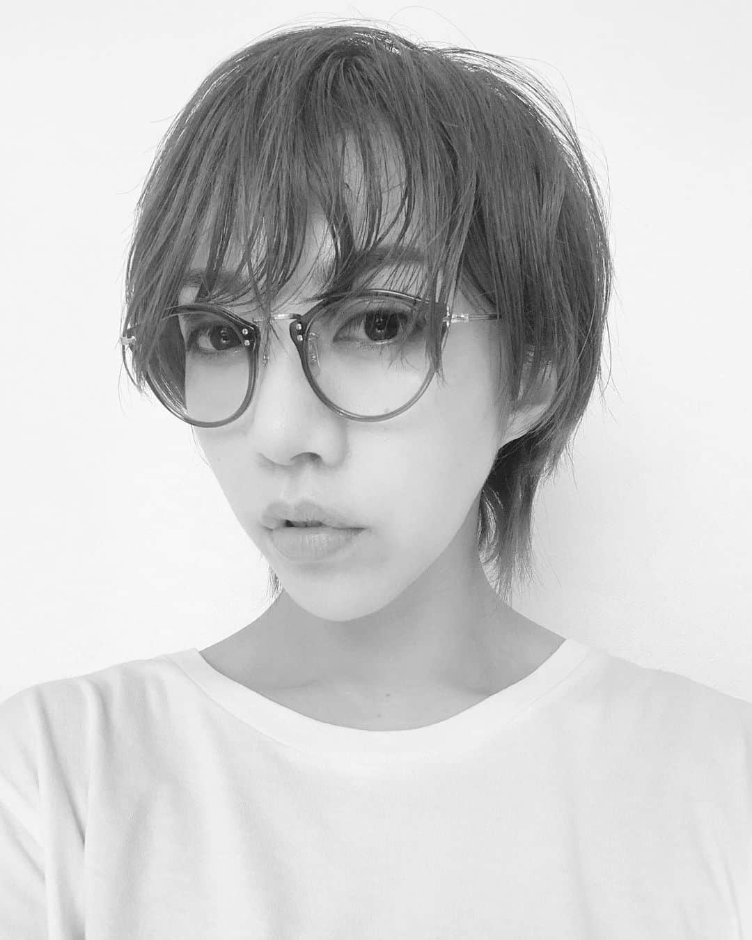 美弥るりかさんのインスタグラム写真 - (美弥るりかInstagram)「.﻿ .﻿ new hair color.﻿ new👓﻿ ﻿ #一度は挑戦したかった﻿ #orangeカラー﻿ #シャンプーすると﻿ #泡もオレンジ🍊﻿ #メガネは﻿ #EYEVAN  #美弥るりか」8月16日 21時37分 - rurika_miya_official