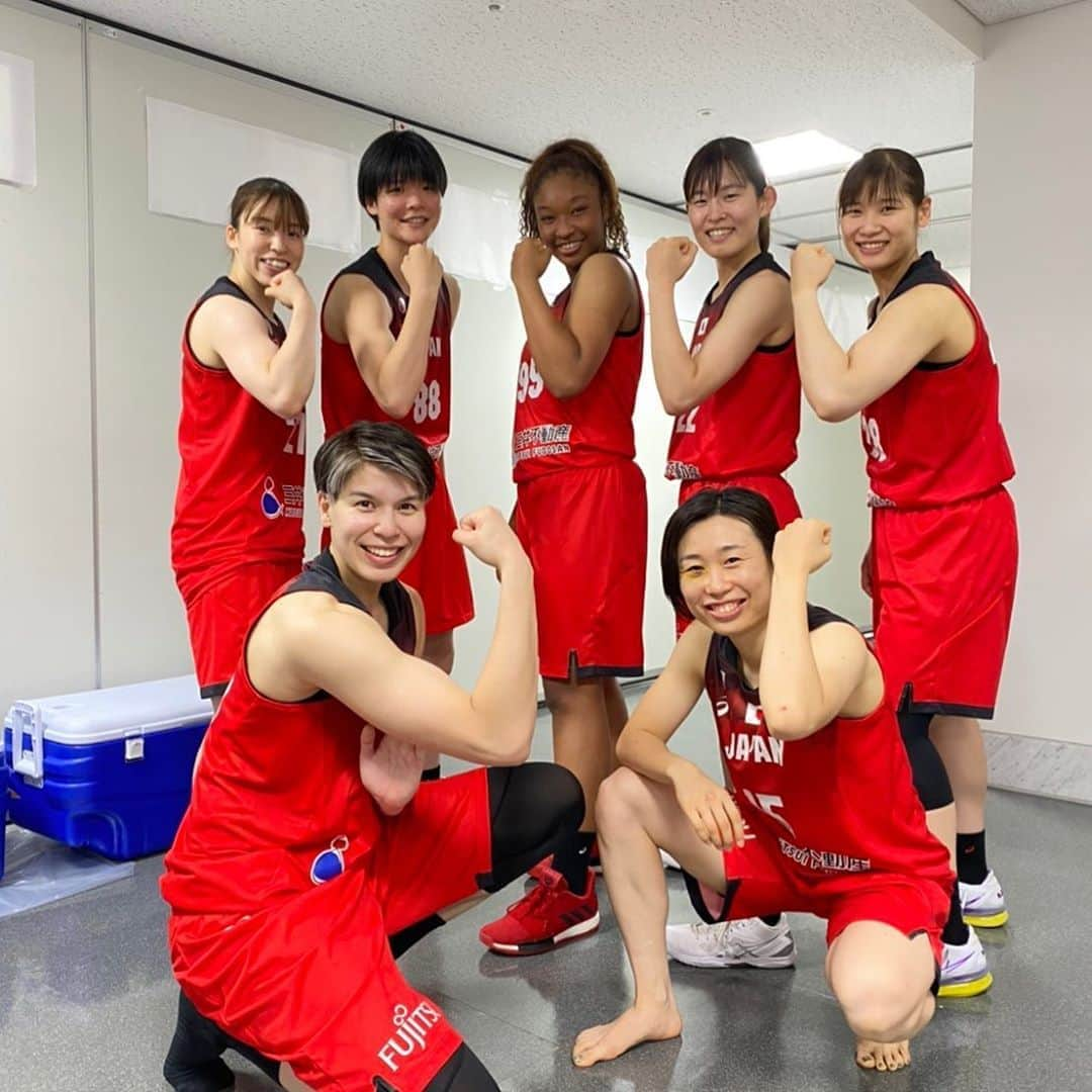 渡嘉敷来夢さんのインスタグラム写真 - (渡嘉敷来夢Instagram)「💪🔥🏀 #バスケで日本を元気に  #TeamPower」8月16日 21時59分 - tokashiki_10