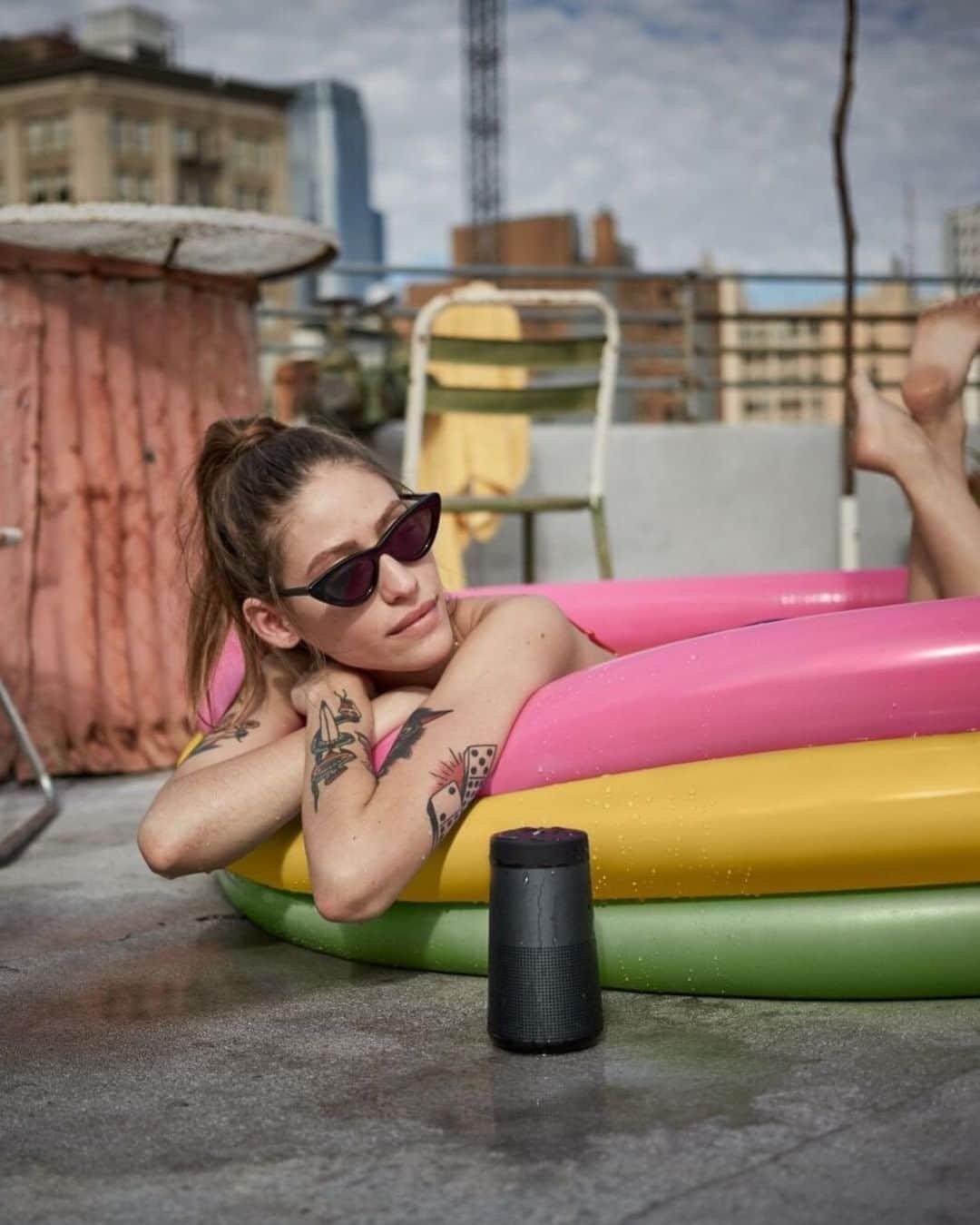 BOSEさんのインスタグラム写真 - (BOSEInstagram)「What are your #staycation plans? Ours include a blowup kiddie pool. #BoseSpeakers ​」8月16日 22時00分 - bose