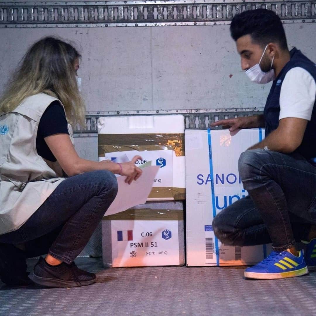 unicefさんのインスタグラム写真 - (unicefInstagram)「“We’re so extremely thankful that we’ve had so much solidarity and support from all over the world, and within Lebanon.” UNICEF Deputy Representative Violet Warnery and her team work to receive a shipment of emergency supplies to Lebanon after an explosion rocked Beirut. Facing disaster, the ongoing threat of #COVID19, and a looming economic crisis, Lebanon needs our support now.   © UNICEF/UNI357753」8月16日 22時11分 - unicef