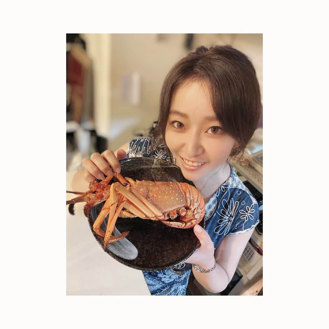 中冨杏子さんのインスタグラム写真 - (中冨杏子Instagram)「.*･ﾟ　.ﾟ･*.🦐.*･ﾟ　.ﾟ･*. . . あなたがいれば どんな事も乗り越えられる。。  . 見てるだけでも いいの.*･ﾟ　.ﾟ･*. . いつも幸せにしてくれてありがとう♡♡  これからも私の事を 嫌いにならないで。 ね。 海老ちゃん。  #海老好き #美味しいの #海老好きな人と繋がりたい  #アレルギーにはなりたくない  #嫌いにならないで  . .」8月16日 22時04分 - anko_nakatomi