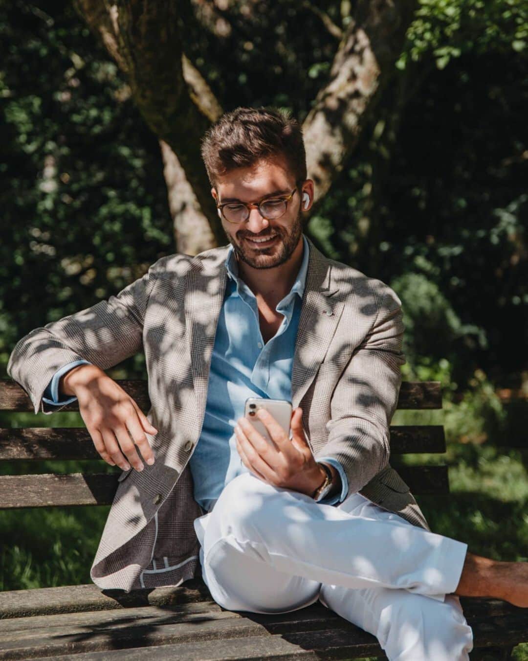 ハケットのインスタグラム：「Make like @justusf_hansen and tackle every day with superior pieces designed with the modern gentleman in mind. Mix up bright summer colours for a timeless look that’s hard to beat. #STAYHackett」