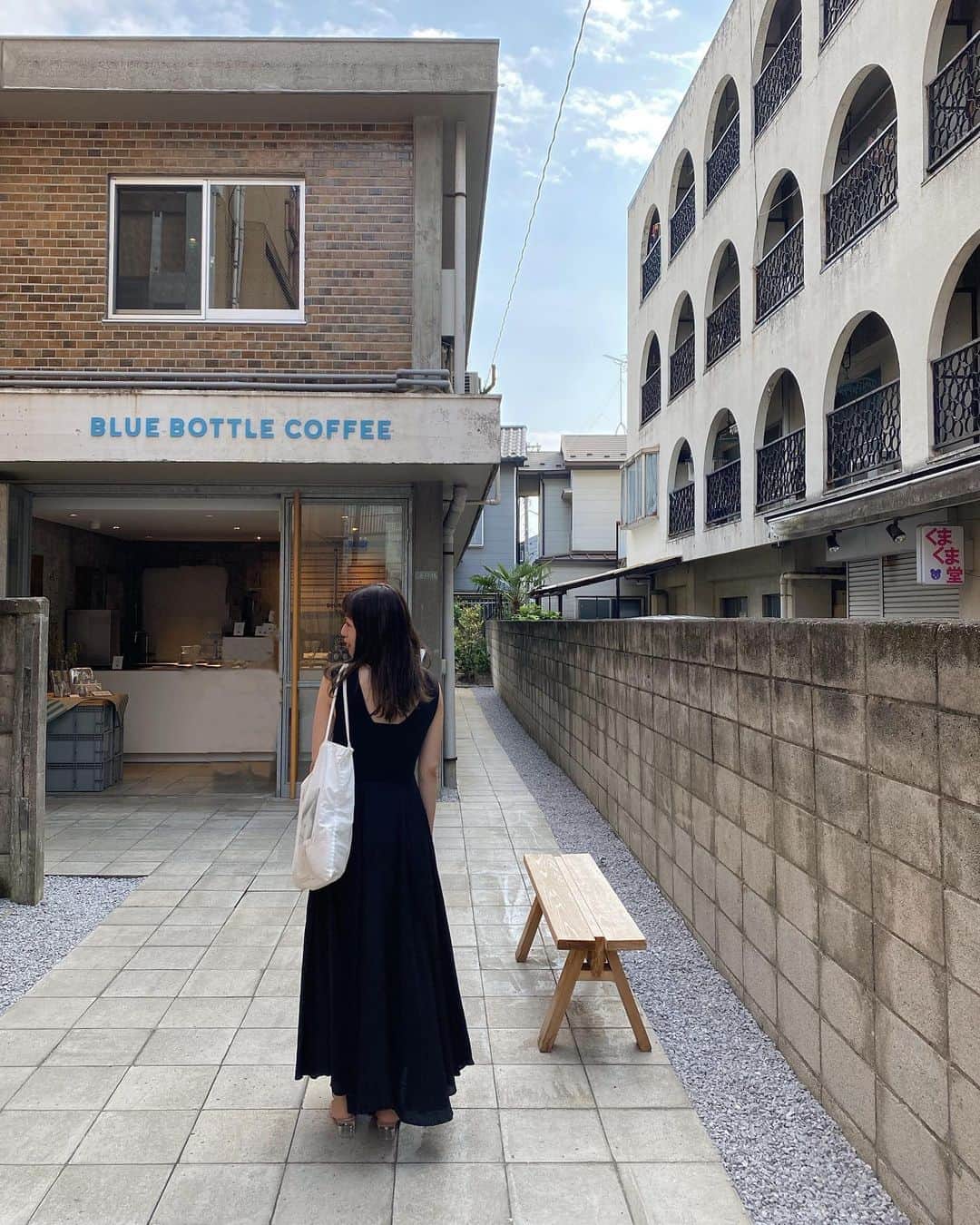 吉田佳菜さんのインスタグラム写真 - (吉田佳菜Instagram)「ㅤㅤㅤㅤㅤㅤㅤㅤㅤㅤㅤㅤㅤ ㅤㅤㅤㅤㅤㅤㅤㅤㅤㅤㅤㅤㅤ 東京に引っ越してきました！ 京都を離れて暮らす時が来るなんて思ってもなかったけど 新しい場所での新生活を楽しみたいと思います☺️ ㅤㅤㅤㅤㅤㅤㅤㅤㅤㅤㅤㅤㅤ 今日はお休みだったので買い出しに。。 SALON by Chicoで買った布バッグを小さい鞄に 畳んで持ち歩いてエコバッグにしています♪ Chicoのエコバッグ楽しみやなぁ🥰 ㅤㅤㅤㅤㅤㅤㅤㅤㅤㅤㅤㅤㅤ ㅤㅤㅤㅤㅤㅤㅤㅤㅤㅤㅤㅤㅤ #kana_chicode #ちわcode #whoswhochico #salonbychico #bluebottlecoffee #cafe #東京カフェ #三軒茶屋カフェ  ㅤㅤㅤㅤㅤㅤㅤㅤㅤㅤㅤㅤㅤ ㅤㅤㅤㅤㅤㅤㅤㅤㅤㅤㅤㅤㅤ」8月16日 22時09分 - yshdkana