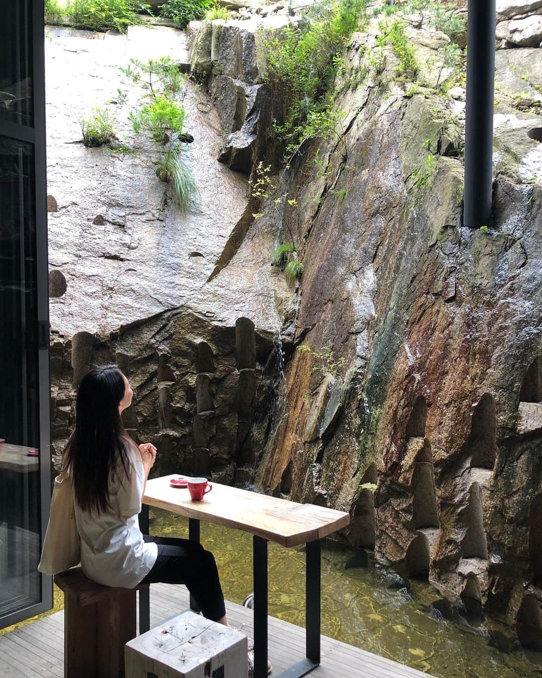 のインスタグラム：「평창동 #더피아노 🎹 서울에 이런곳이 있었다니🤭✨ 힐링힐링」