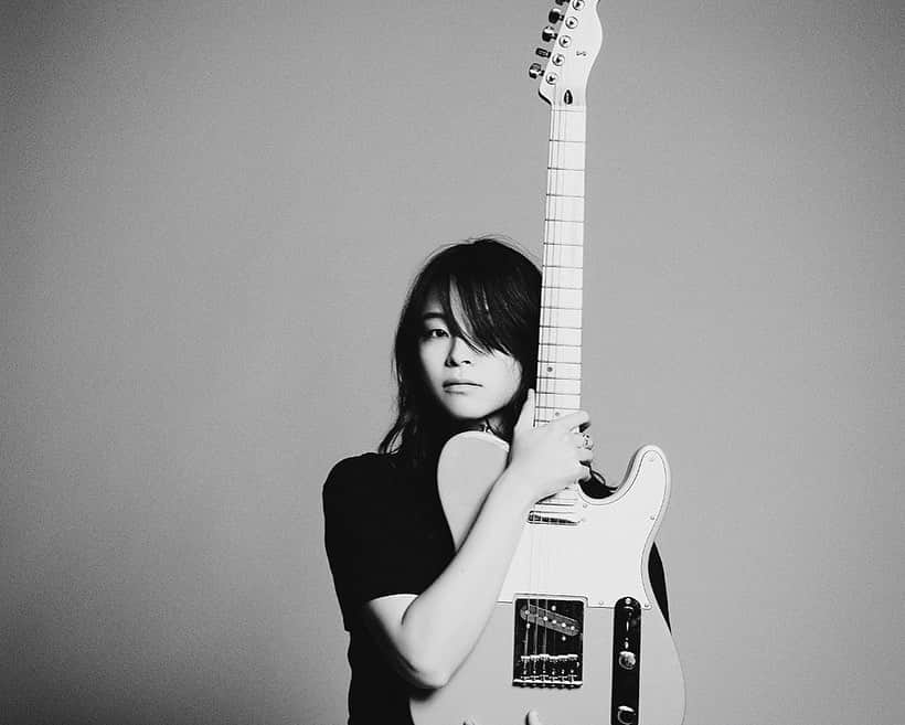 片平里菜さんのインスタグラム写真 - (片平里菜Instagram)「🍊 LIFE with Fender 撮っていただきました！ photo by @hirohisanakano #lifewithfender」8月16日 13時56分 - katarina_81