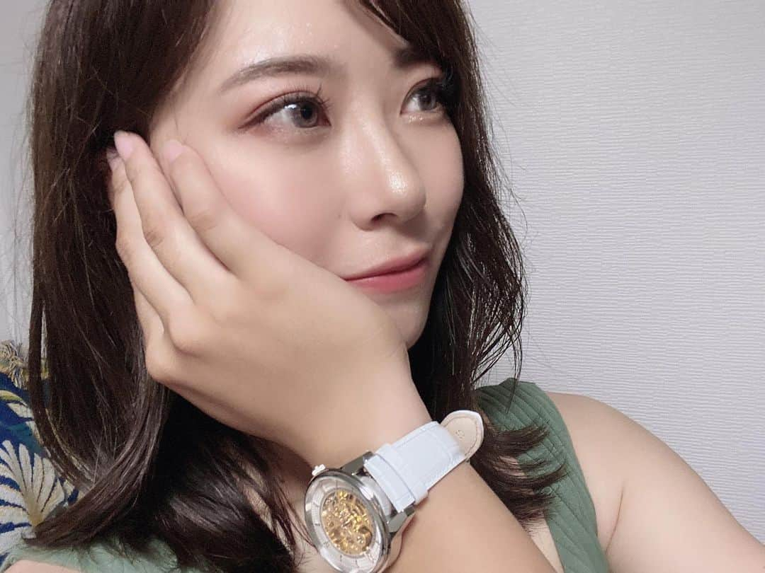 高塚南海さんのインスタグラム写真 - (高塚南海Instagram)「. . おてもと倶楽部⌚⠉̮⃝︎︎ . . 可愛いデザイン豊富すぎて迷う~。 White可愛すぎ。 . .  【southhk】このクーポンで 10%offなるよ☺️ . .  @loborjapan   #dayoff #女子プロ野球 #休日の過ごし方 #ロバー#lober#手元くら部」8月16日 15時07分 - southsea28