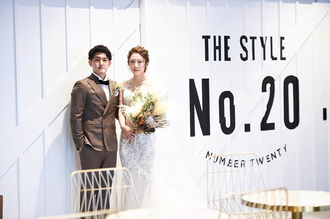 THE STYLE No.20 NEW YORK STYLE WEDDINGのインスタグラム：「2020年5月☆オープン2周年★ 口コミサイトの料理部門4年連続No.1獲得 No.20で自分たちらしい結婚式が叶う . ↓詳しくはHPをチェック↓ https://www.styles.jp/wedding/20f/ . 週末＆平日ブライダルフェアを開催しております メッセージ or ダイレクトメールからでも予約可能 . ↓ TEL ↓ 086-234-7310 . ↓ MAIL ↓ info-thestyle@styles.jpn.com . #thestyle #wedding #bridal #party #weddingparty #weddingphoto #weddingdress#starwedding #instagood #instalike #love #style #instapic  #結婚式 #結婚 #岡山結婚式 #ウェディング #プレ花嫁 #花嫁 #テーブルコーディネート #結婚式準備 #日本中のプレ花嫁さんと繋がりたい #ウェディングドレス #ウェディングフォト #ウェディングレポ #令和婚 #令和」
