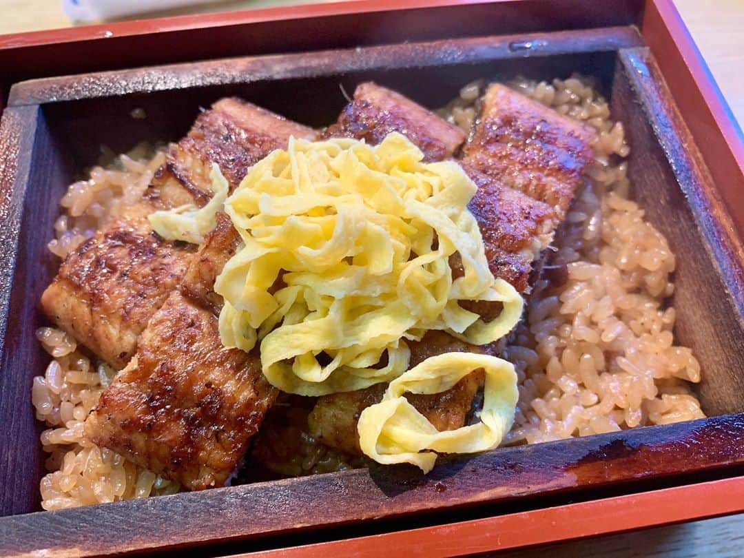 武内裕之のインスタグラム：「Taste good 👍 #eel #lunch #うなぎ #せいろ蒸し #fukuoka #福岡 #japanesefood #japan」