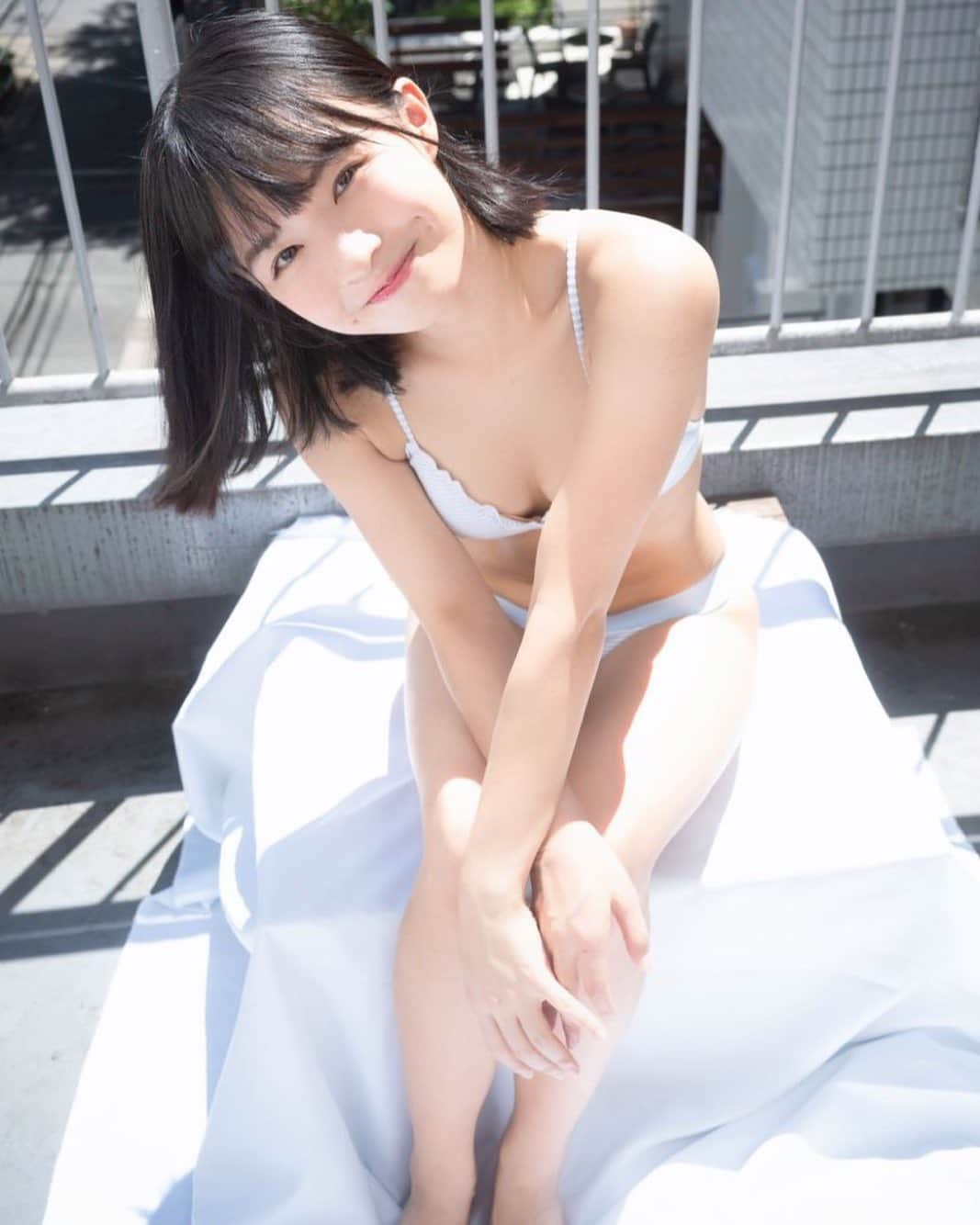 百川晴香さんのインスタグラム写真 - (百川晴香Instagram)「インスタグラビアvol.147👙18時をお知らせします👼💕 #インスタグラビア #japanesegirl #cute #followme」8月16日 18時00分 - momokawaharuka
