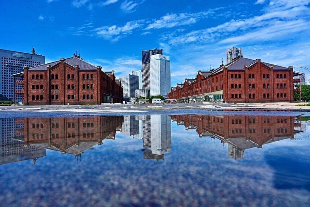 のインスタグラム：「Perfect place for some summer fun.﻿ Photo: @utsumima1﻿ #myyokohama ﻿ ﻿ #yokohama #darlingescapes #beautifuldestinations #artofvisuals #somewheremagazine #discoverglobe #travelawesome #passionpassport #lovejapan #explorejapan #japanlife #japanfocus #japan_vacations #japanrevealed #よこはま #ヨコハマ #横浜」