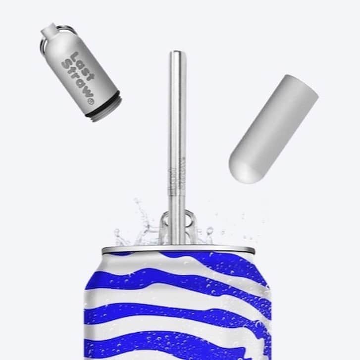 UNBY GENERAL GOODS STOREのインスタグラム：「ロンドンのThe Last co.による（会社名もすごい😳）繰り返し使えるマイストロー「ラストストロー」が日本上陸です。プラスチックゴミによる海洋汚染問題を受けて、伸縮するステンレス製のストローは、アルミニウム製のキーホルダーに収納できます。 伸ばすと19cmになりますので、ほぼほぼ、どのサイズのグラスにも対応できます。携帯にうってつけ、コンパクトにキーホルダーとしても持ち運べるステンレスストロー、デザインがミニマルなのと、そう、UNBYですから「鞄なんかも引っ掛けて使うのもいいな」と考えました。ストローの内部が洗える専用の洗浄ブラシ1本付き。（これ、気が利いていますよね！）ちょっとした贈り物にもおすすめです。 . . . . #steelstraw #laststraw #reusable#plasticfreejuly  #zerowaste #zerowastelifestyle#zerowastehome  #ゼロウェイス #ごみゼロ  #ラストストロー #マイストロー #ステンレスストロー #プラスチックフリー #ストロー#携帯ストロー#マイストロー#LASTSTRAW」