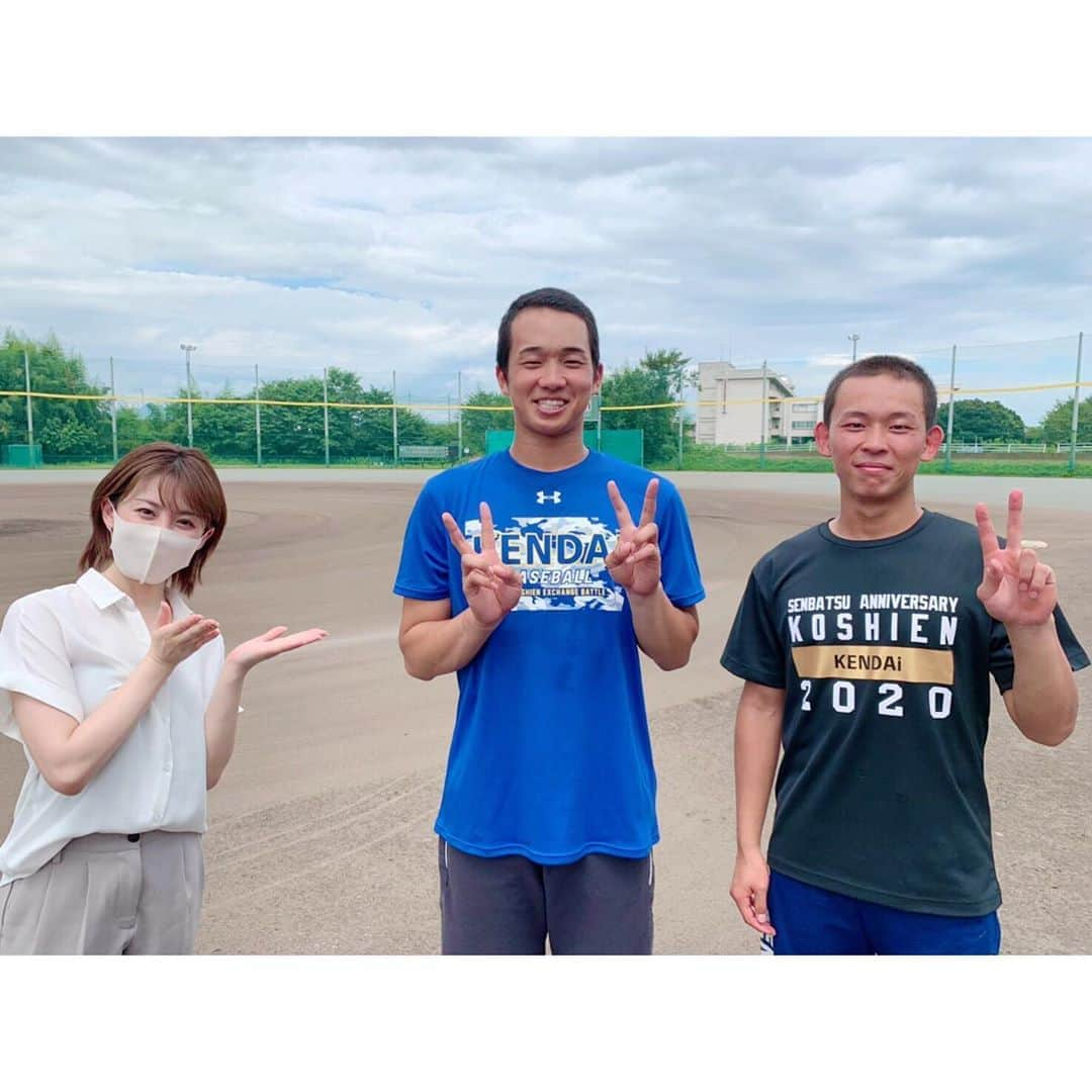 宮司愛海さんのインスタグラム写真 - (宮司愛海Instagram)「先日の久々の外取材は、高校野球 健大高崎高校の取材でした☀️  お話を聞いたのは、 3年生・下慎之介投手と主将の戸丸秦吾捕手。 実はふたり、中学時代から6年間 バッテリーを組んでいるんです。 「日本一のバッテリー」を目指して 切磋琢磨してきた高校3年間。 異例のラストイヤーを迎えたふたりの 様々な思いを交えながら、 今日の交流試合をたっぷりお伝えします。 今夜もS-PARKは23:15からです☺︎ ぜひご覧ください。 ❃ グラウンドや部室周りには、 青柳監督の大切にする言葉が至る所に。 どんな境遇も前向きにとらえていく姿勢、 それが未来を変えていく力になるのですね🌿」8月16日 18時41分 - manami_miyaji