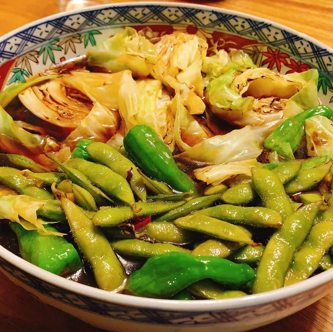 金子貴俊のインスタグラム：「色々なお野菜のおひたし。 ひんやり冷やして美味しいおつまみ。 簡単にこういうのがいいね。」