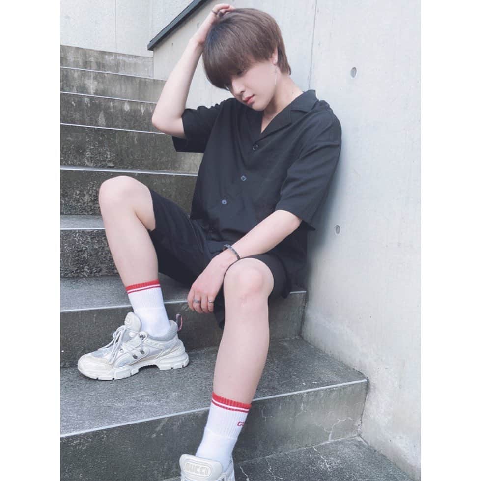 HIROTOのインスタグラム：「☀️🍉  #ivvy #hiroto #today #selca #photo #jpn #artist #me #l4l #팔로우 #셀카 #instagram #instagood #instasize」