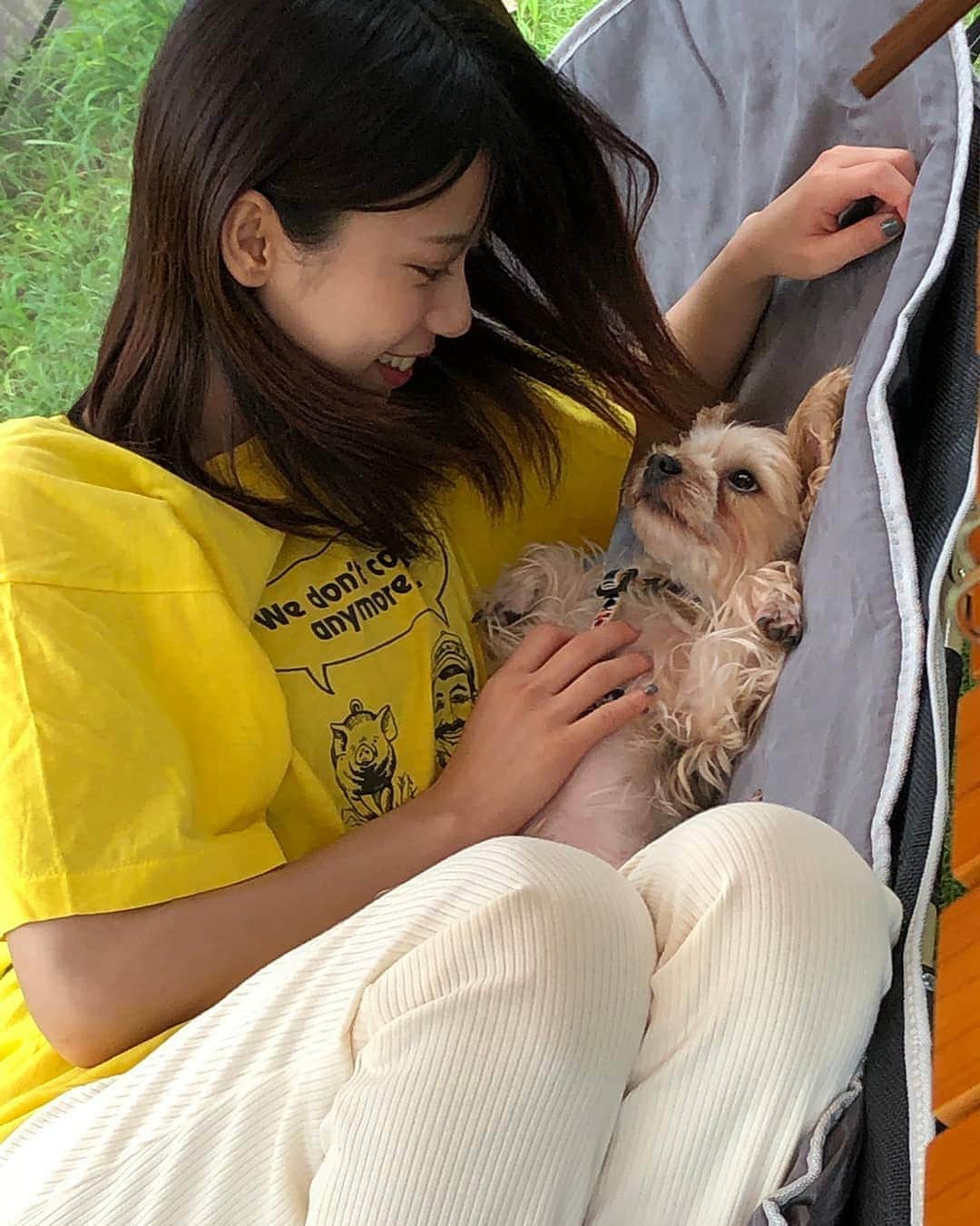 溝口恵さんのインスタグラム写真 - (溝口恵Instagram)「愛犬と溝口。 仲良しです。  #ひじめぐ #愛犬 #dogstagram #dogsofinstagram #dog #犬のいる生活 #仲良し」8月16日 19時28分 - mizomegudesu78