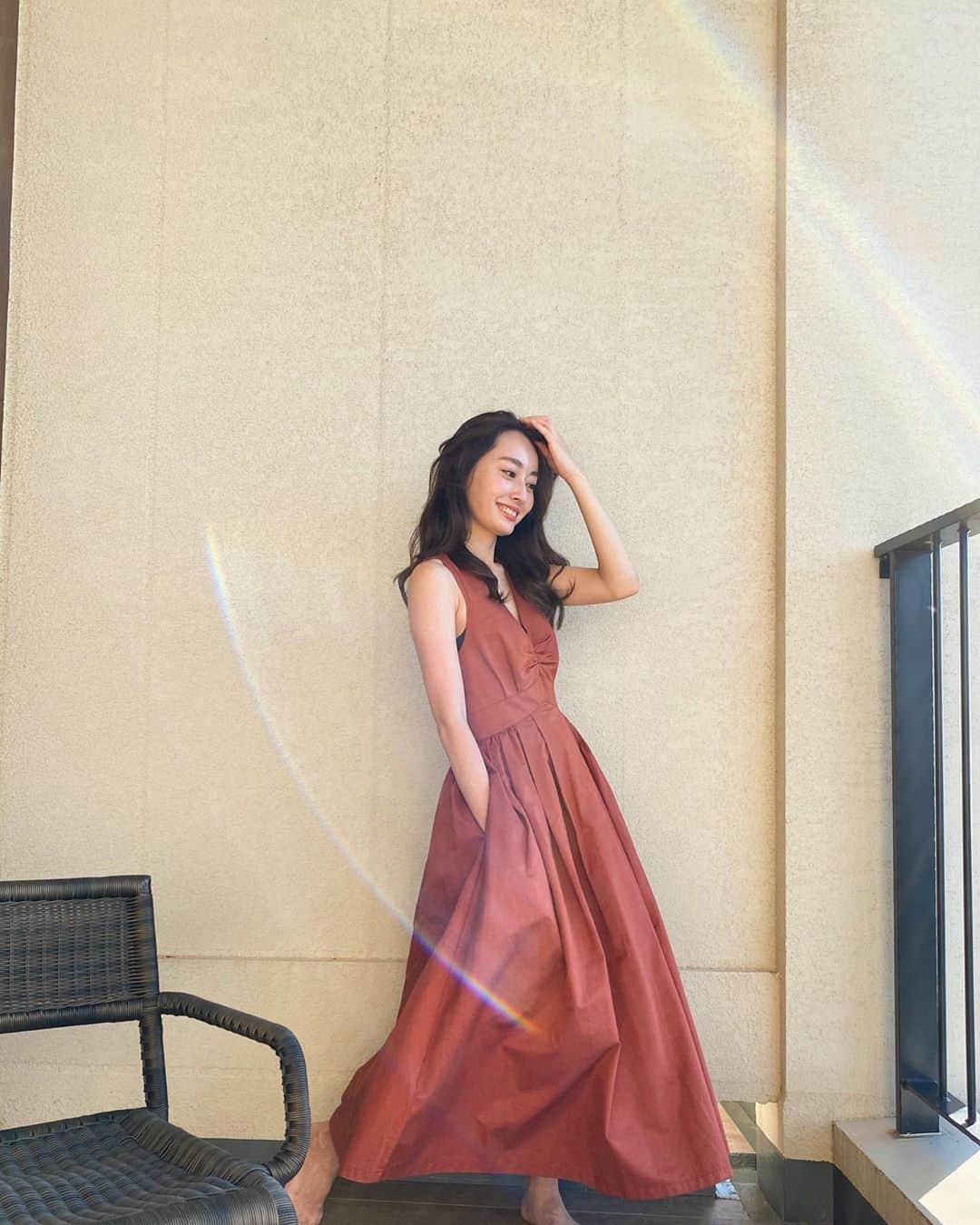 小祝麻里亜のインスタグラム：「明日から仕事始めの方が多いかな？ 熱中症予防に感染予防に、大変ですが、頑張ってくださいね😊☘️ ． ． one-piece． @amerivintage  ． ． ．＿＿＿＿＿＿＿＿ #outfit #coordinate #look #instafashion #셀스타그램 #얼스타그램 #코디 #스타일링 #데일리 #데일리룩 #오오티디」