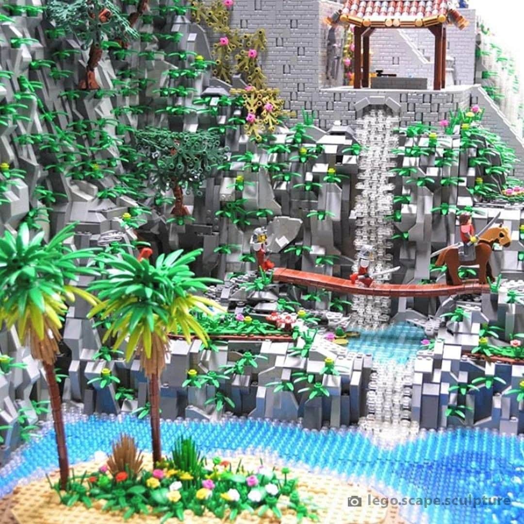 LEGOさんのインスタグラム写真 - (LEGOInstagram)「WOW, this is surely LEGO paradise!? 🌴 #RebuildTheWorld #LEGO  📸 @lego.scape.sculpture」8月16日 20時00分 - lego