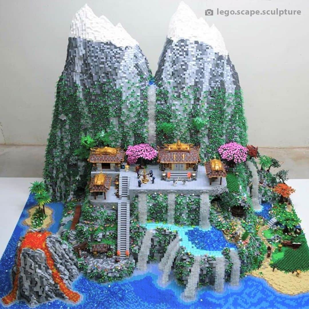 LEGOさんのインスタグラム写真 - (LEGOInstagram)「WOW, this is surely LEGO paradise!? 🌴 #RebuildTheWorld #LEGO  📸 @lego.scape.sculpture」8月16日 20時00分 - lego