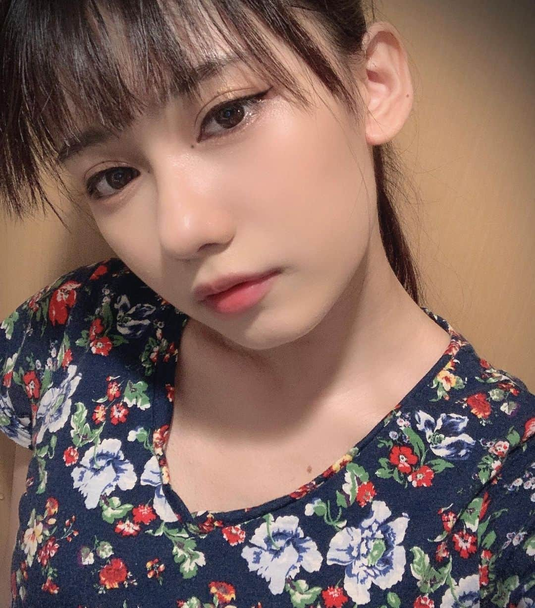 黒崎レイナさんのインスタグラム写真 - (黒崎レイナInstagram)「アイラインと点がポイント👁」8月16日 19時57分 - reinakurosaki_official